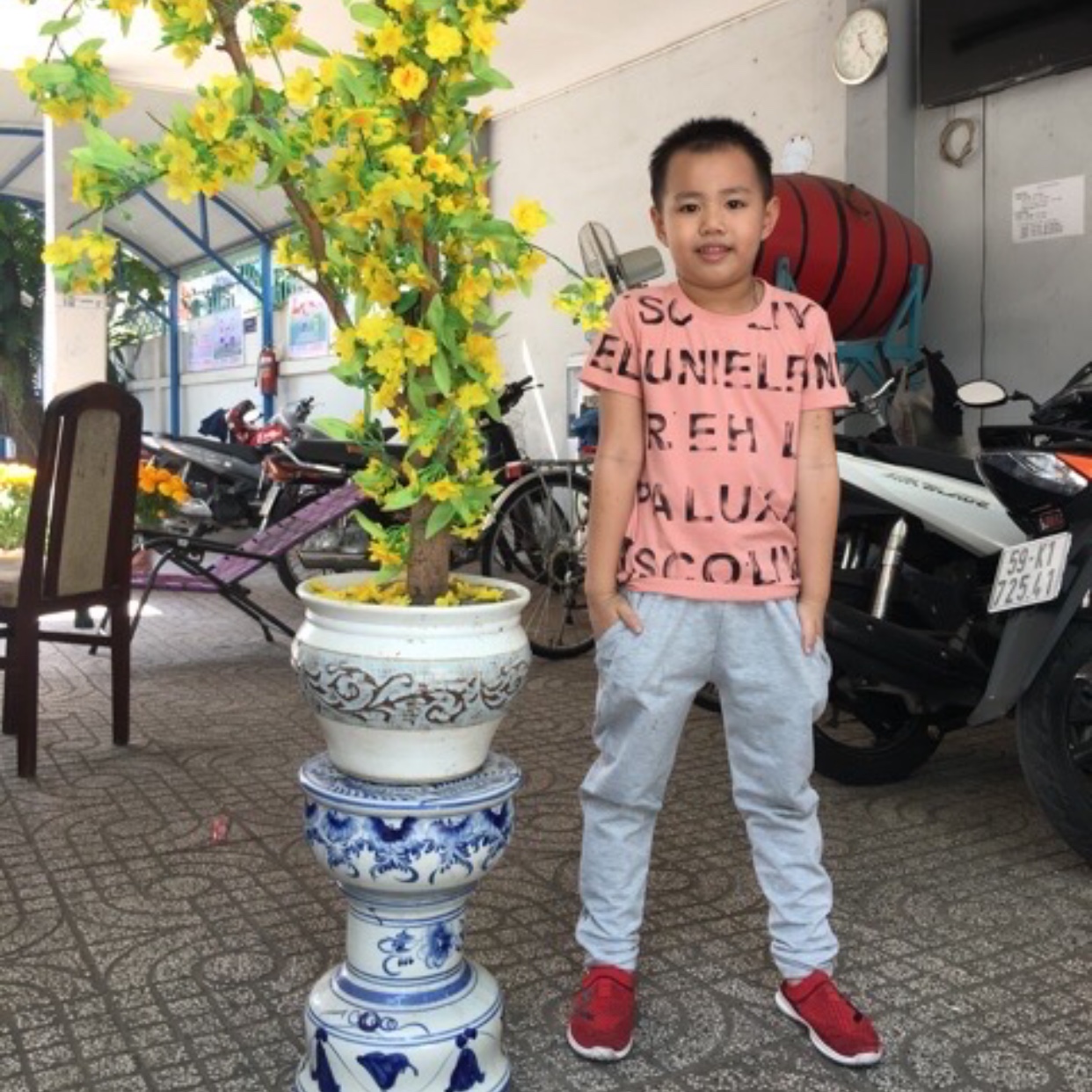 Áo thun bé trai bé gái in chữ cá tính size đại