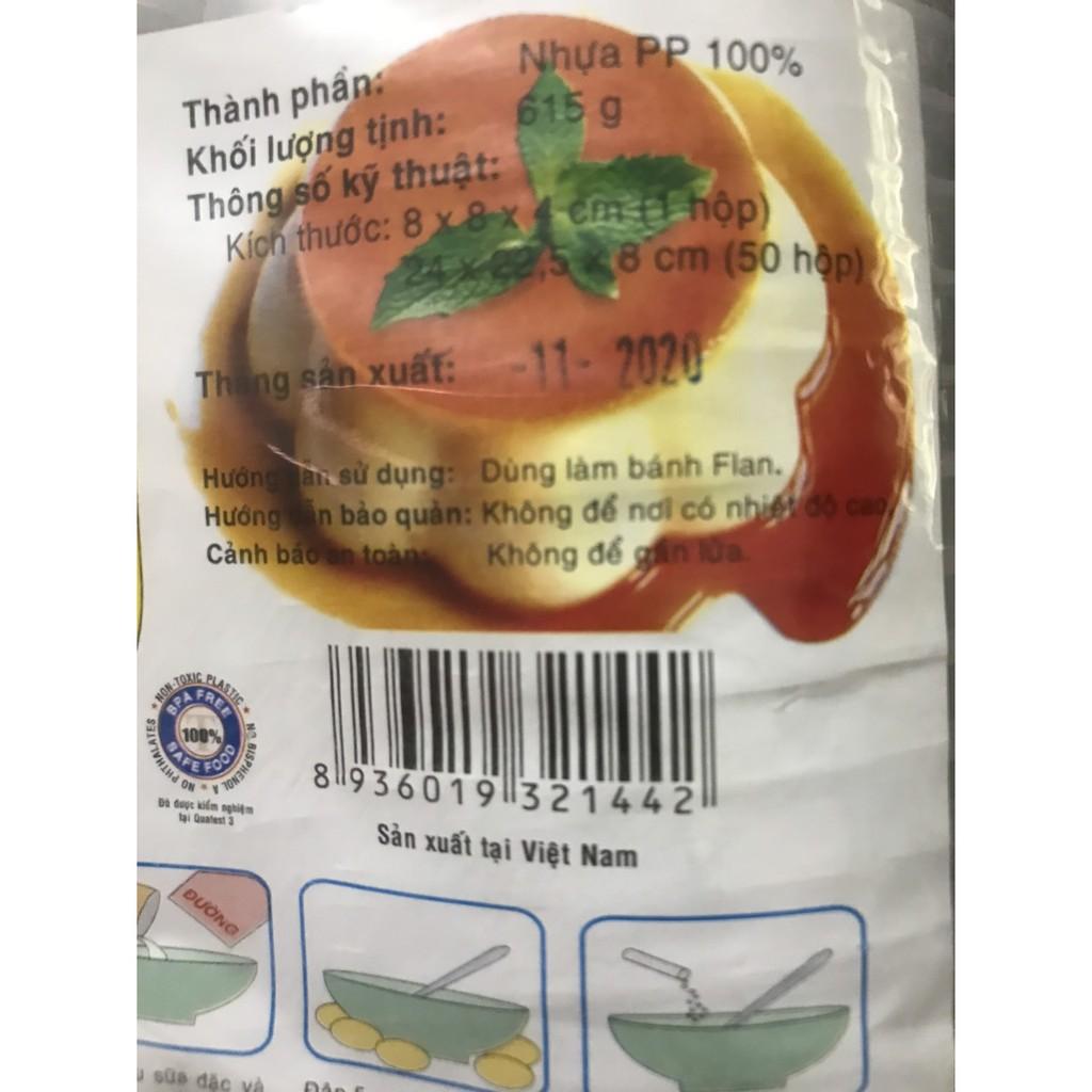 Hộp nhựa bánh flan hình hoa có nắp KT: 8cm