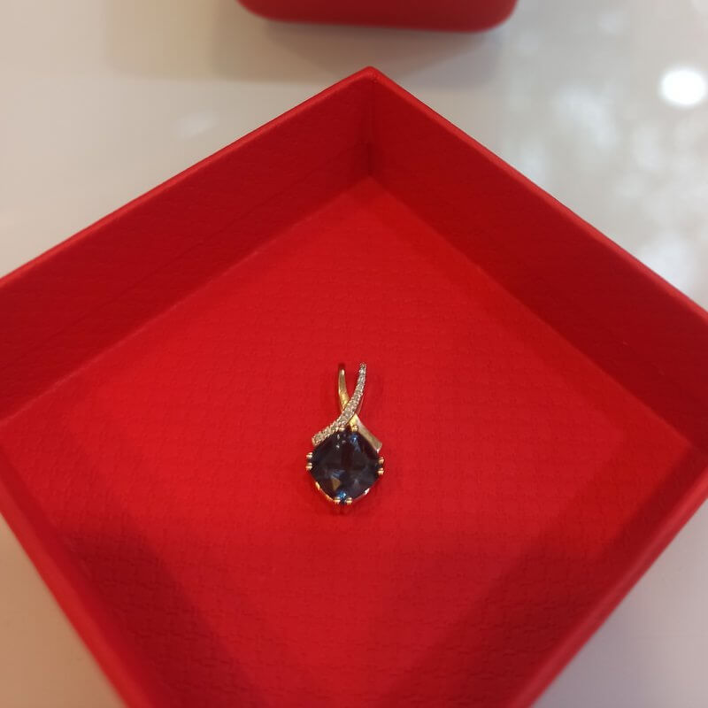 Mặt dây chuyền vàng 14KR đính đá chủ Topaz London và 11 viên kim cương tấm - MOON Jewelry