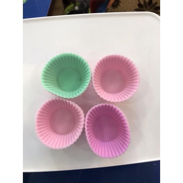 Set 12 khuôn silicone làm bánh cupcake