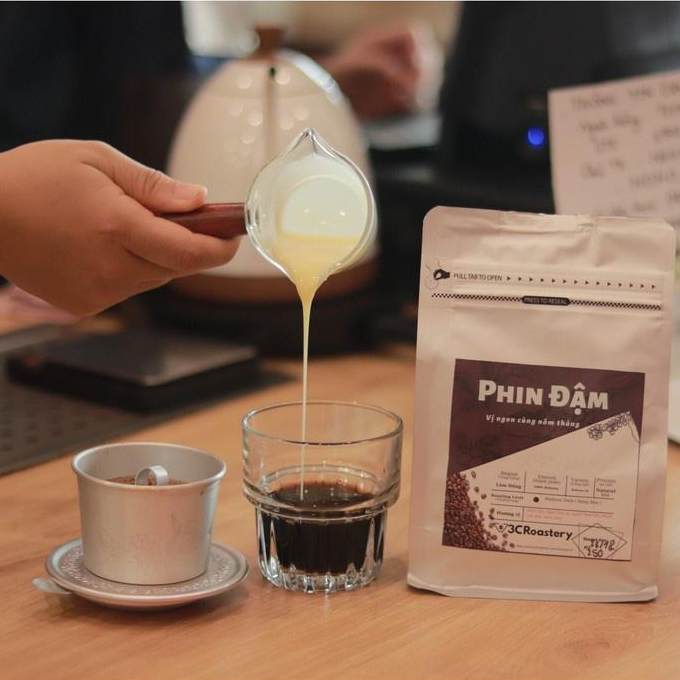 Cốc đong cà phê thủy tinh cán gỗ 3C ROASTERY