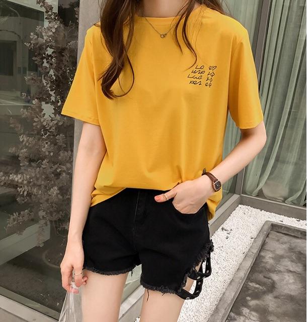 Áo thun tay lỡ form rộng