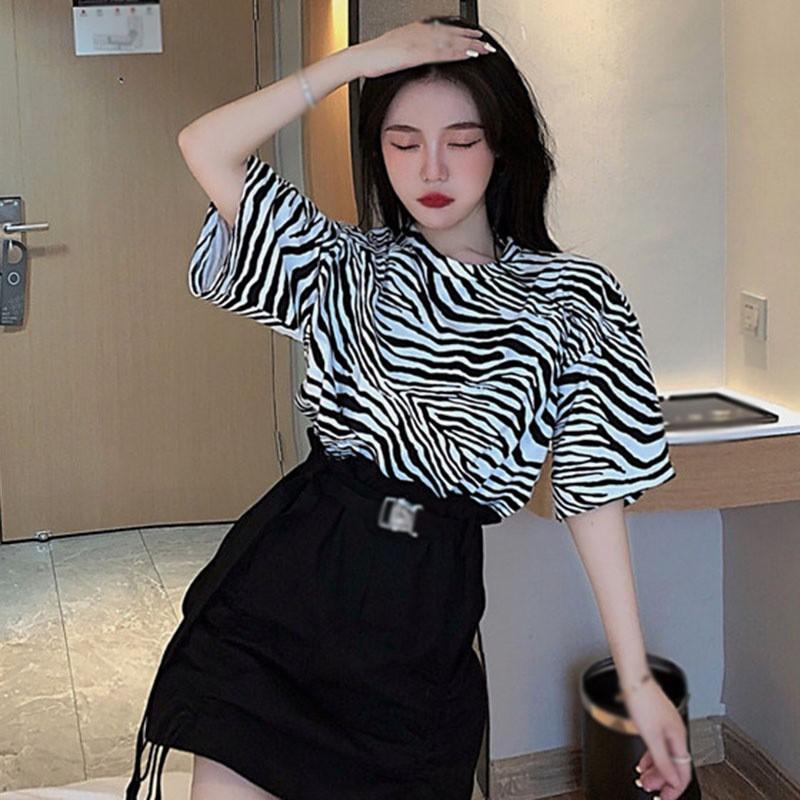 Áo Thun Tay Ngắn Dáng Rộng In Hoạ Tiết Thời Trang