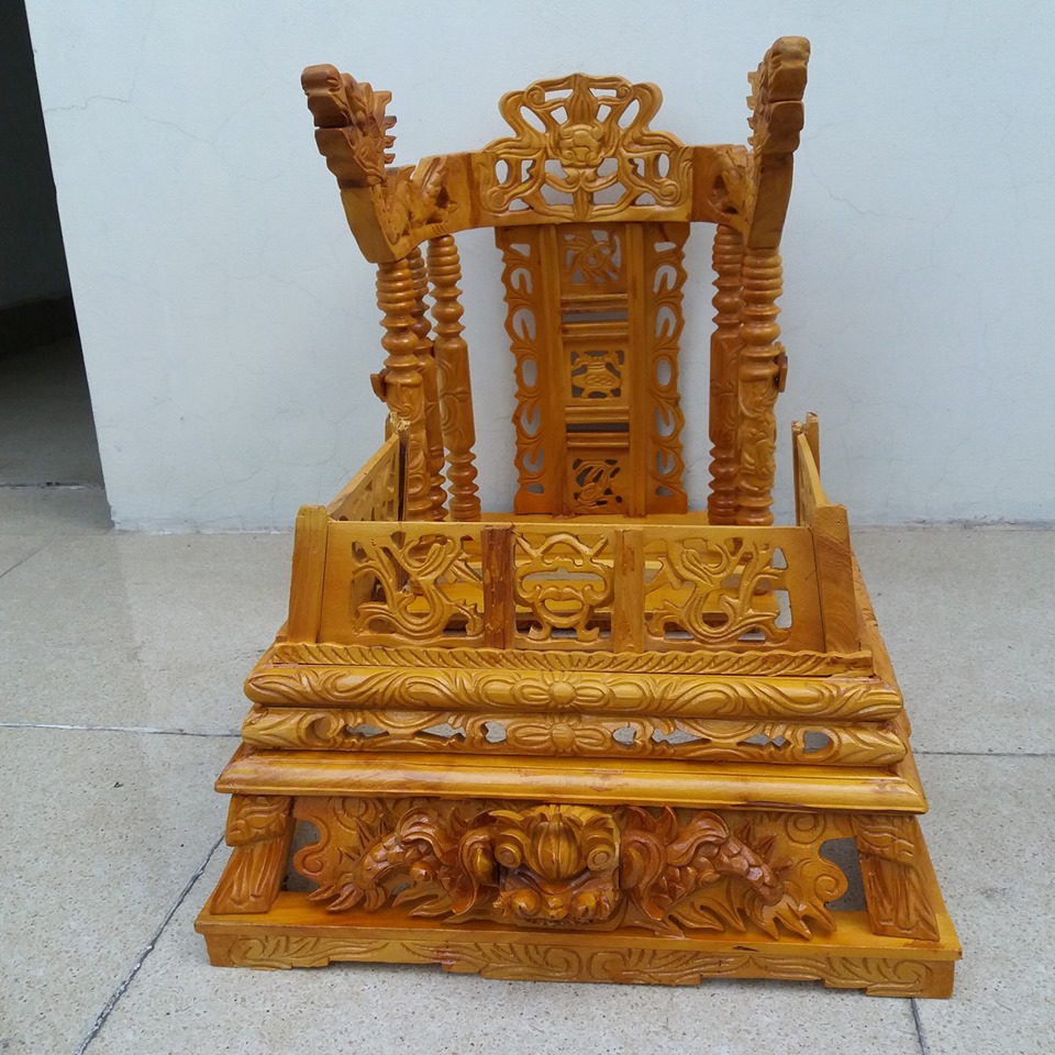 Ngai thờ gỗ mít cao 75cm. mặt ngai 30cmx41cm