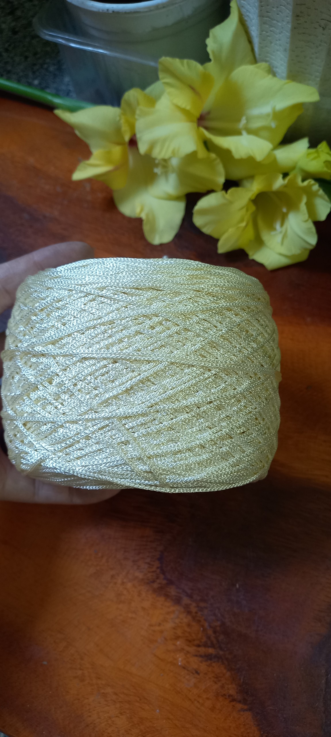 Sợi dù Việt Nam 1mm làm đồ thủ công đan móc màu trắng kem