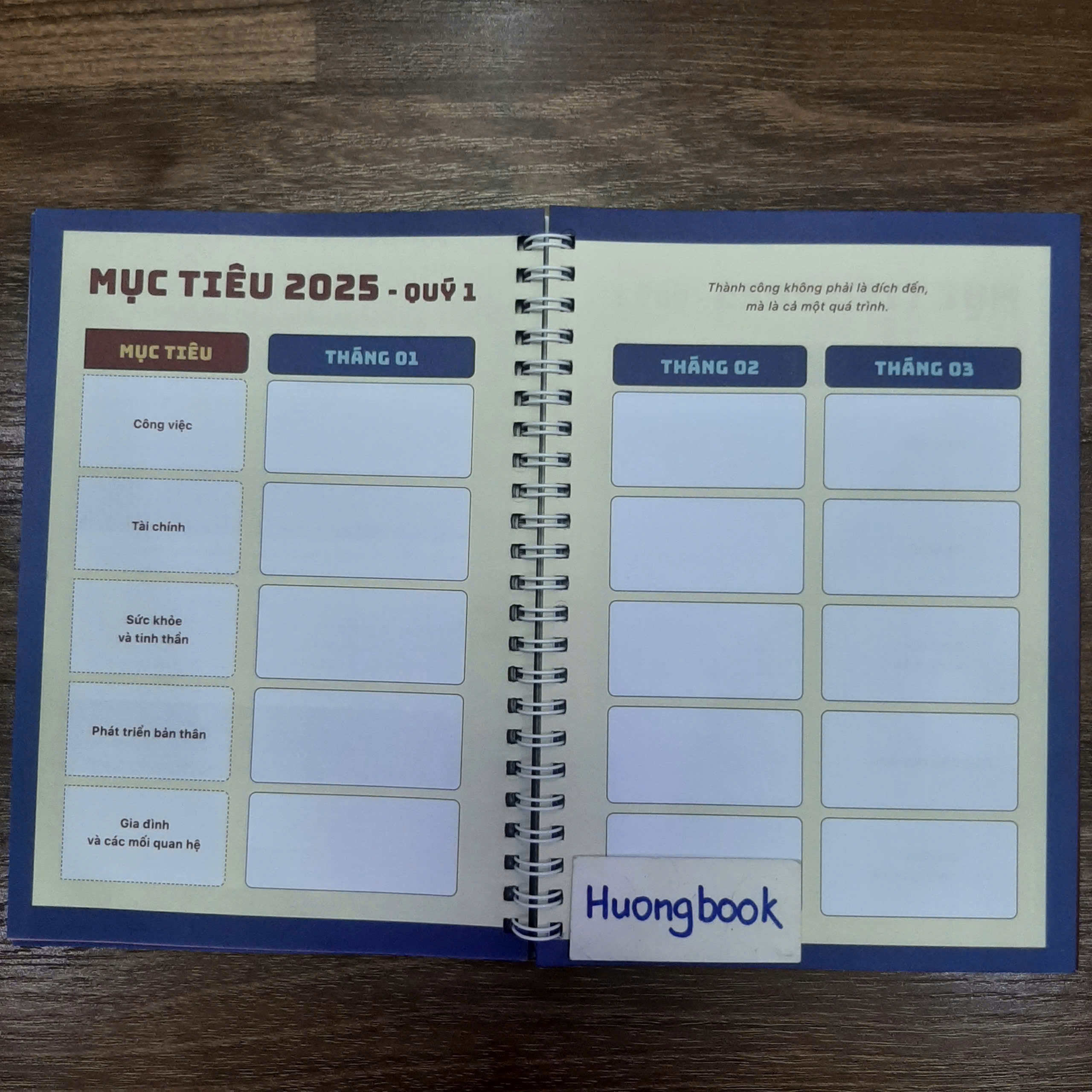Sổ lập kế hoạch cho người đi làm năm 2025 #huongbook