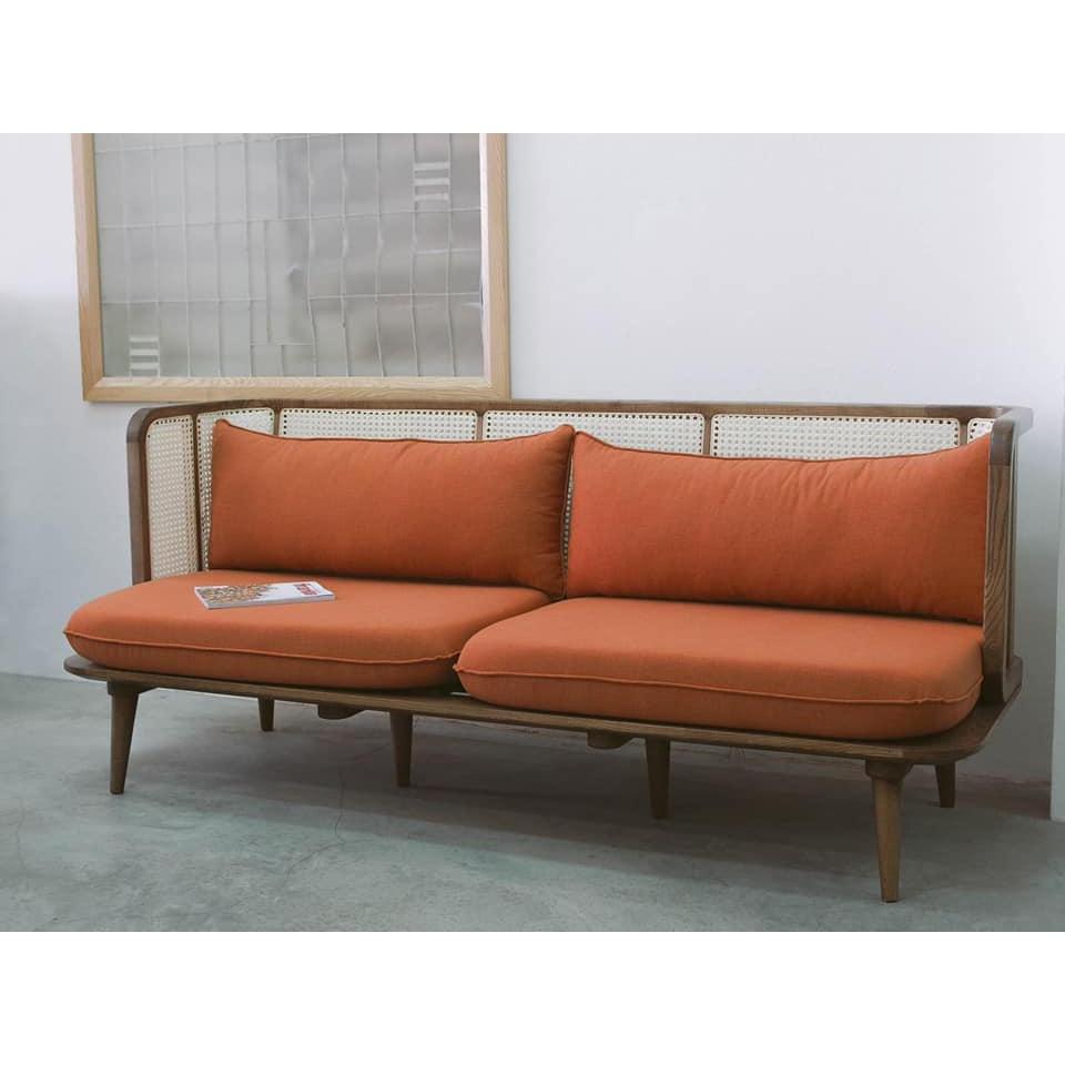 Sofa Mây Rattan Văng Bọc Vải Nỉ Hiện Đại. Sofa gỗ kết hợp đan mây tự nhiên, bọc vải, nỉ, da, màu tùy chọn.