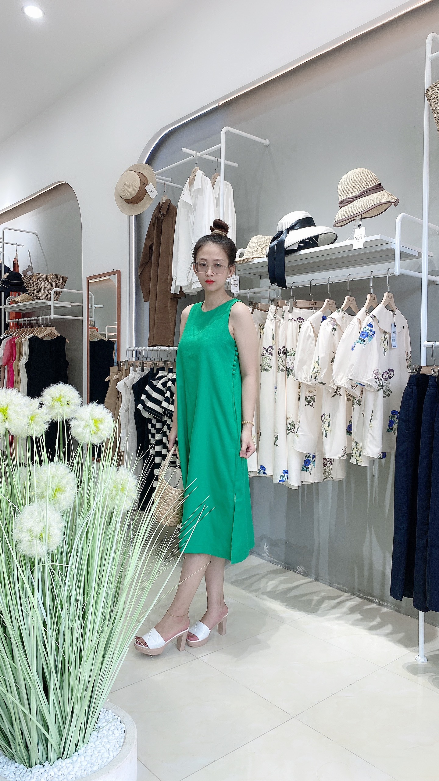 Đầmlinen phom A nút bọc