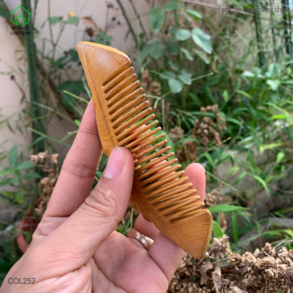 Lược Gỗ Thơm Công Chúa (Size: S - 13cm) Chải Tóc Thư Giãn Hằng Ngày - COL252