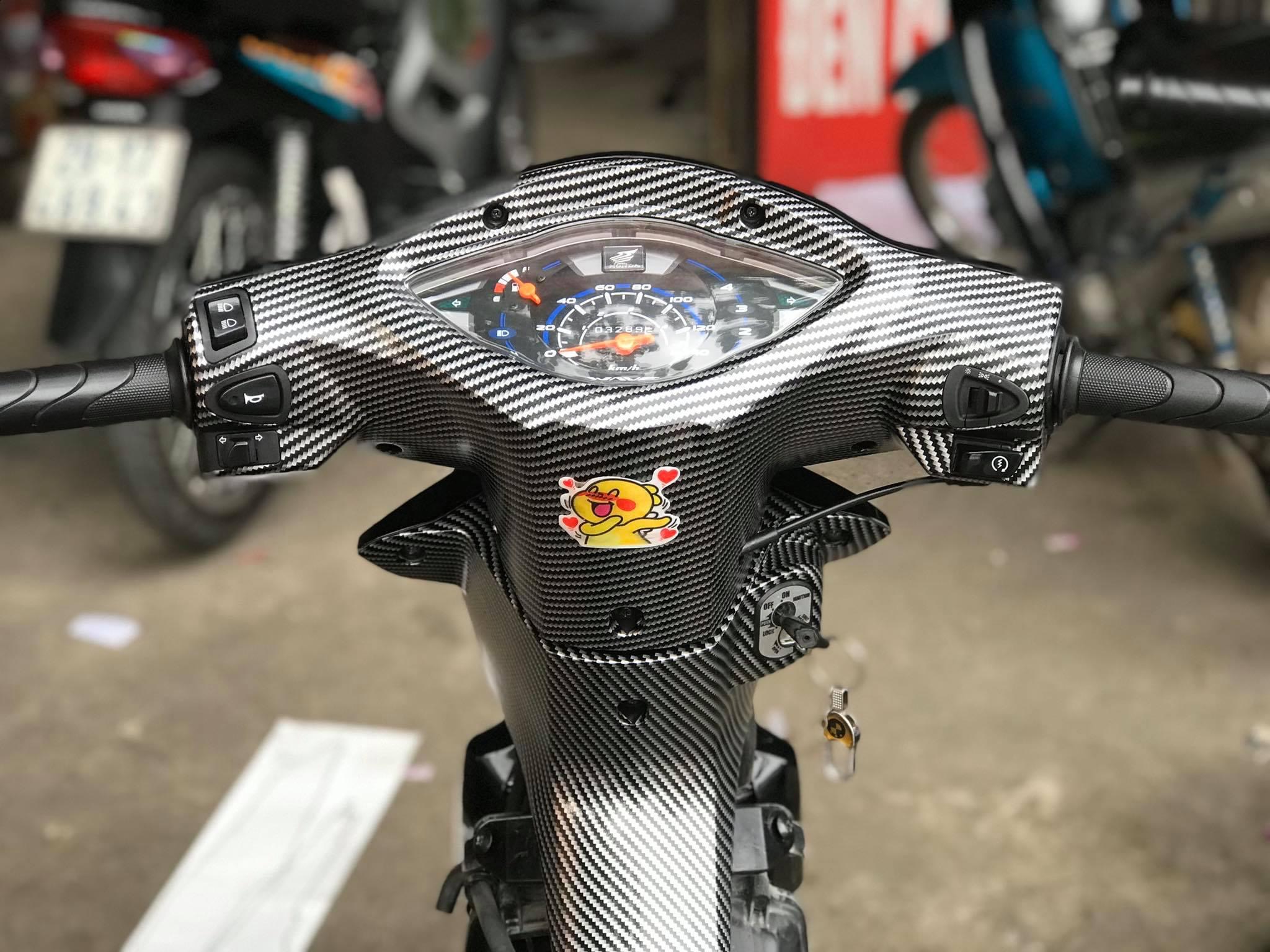 Decal các bon bóng cao cấp, Dán trang trí nội thất ô tô, xe máy