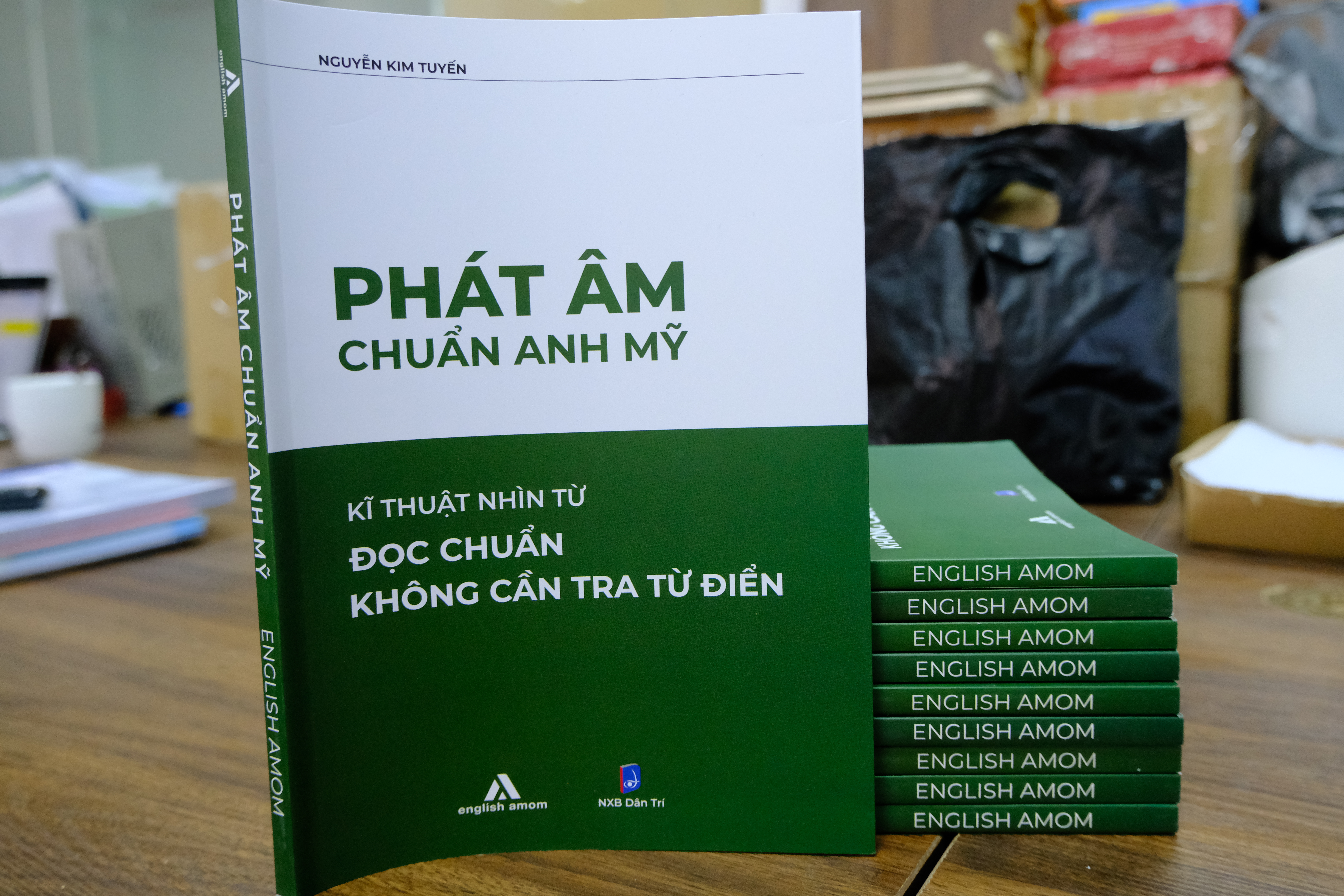 Phát âm chuẩn Anh Mỹ - Kỹ thuật nhìn từ đọc chuẩn không cần tra từ điển