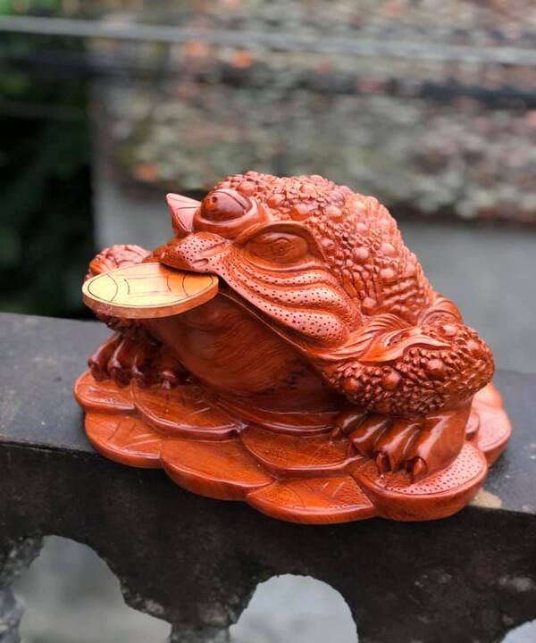 Tượng Gỗ Thiềm Thừ
