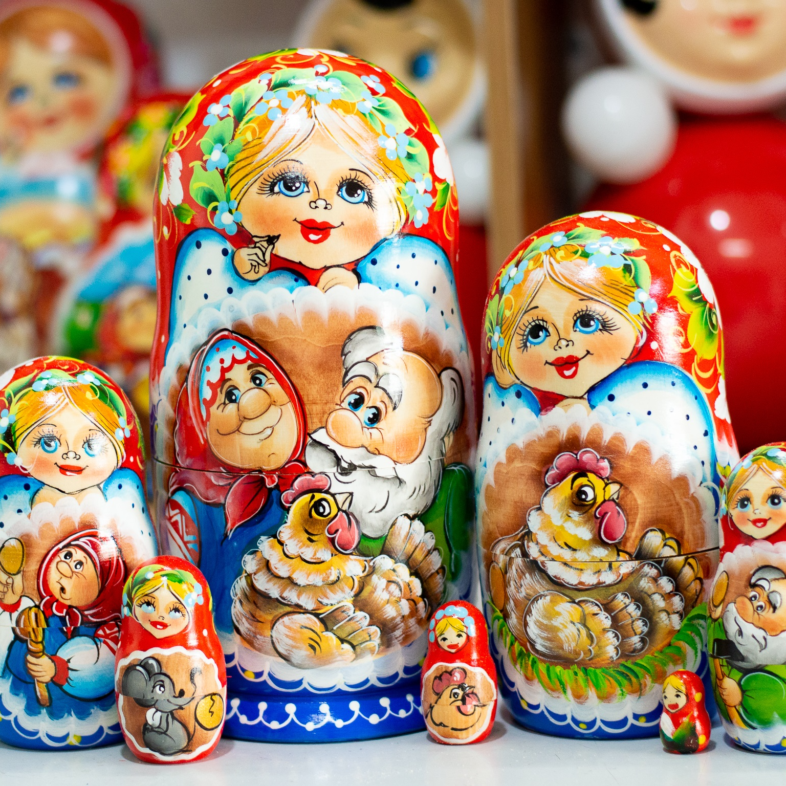 BỘ BÚP BÊ MATRYOSHKA 7 LỚP CAO 21 CM HOA VĂN "CHUYỆN CỔ TÍCH GÀ ĐẺ TRỨNG VÀNG"