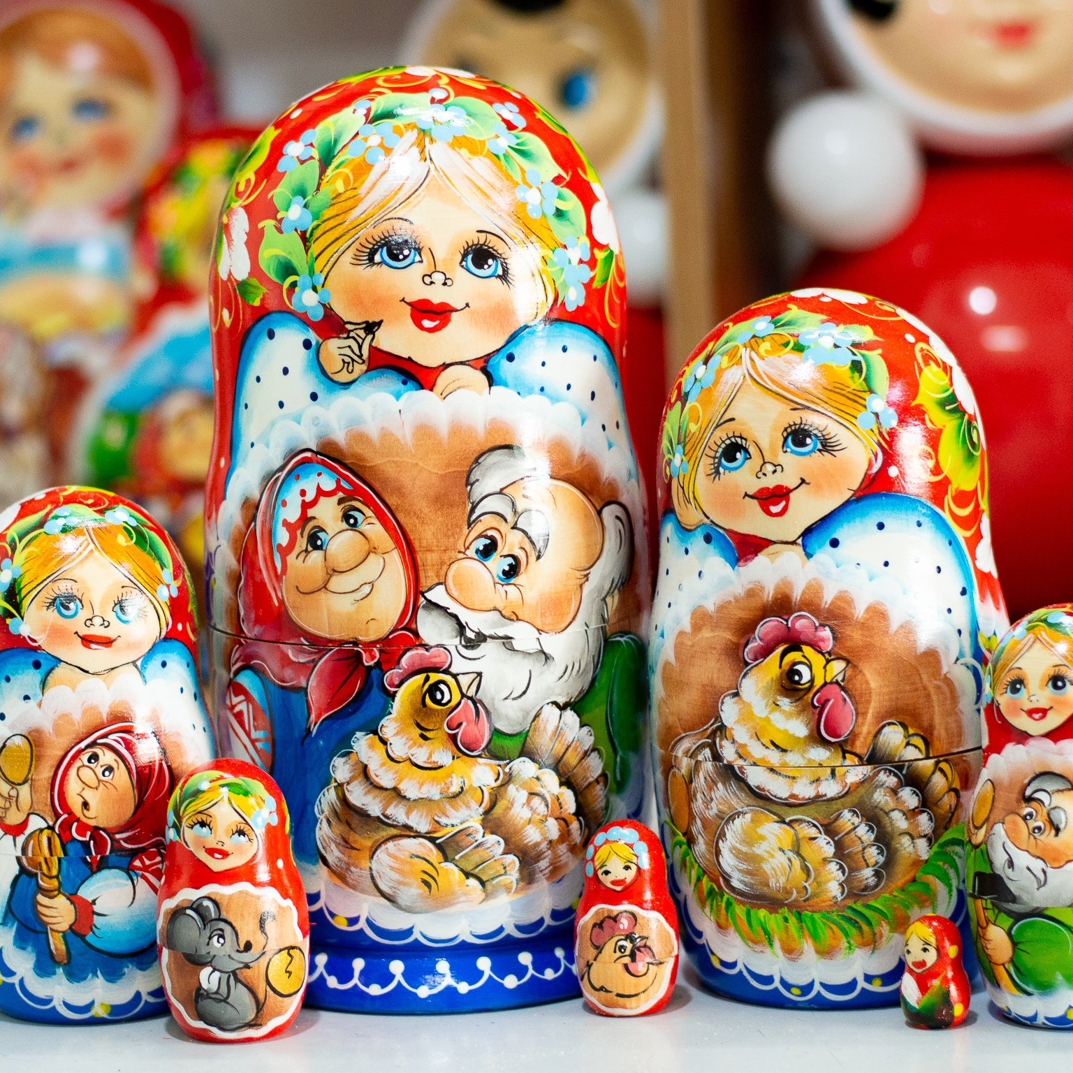 BỘ BÚP BÊ MATRYOSHKA 7 LỚP CAO 21 CM HOA VĂN &quot;CHUYỆN CỔ TÍCH GÀ ĐẺ TRỨNG VÀNG&quot;