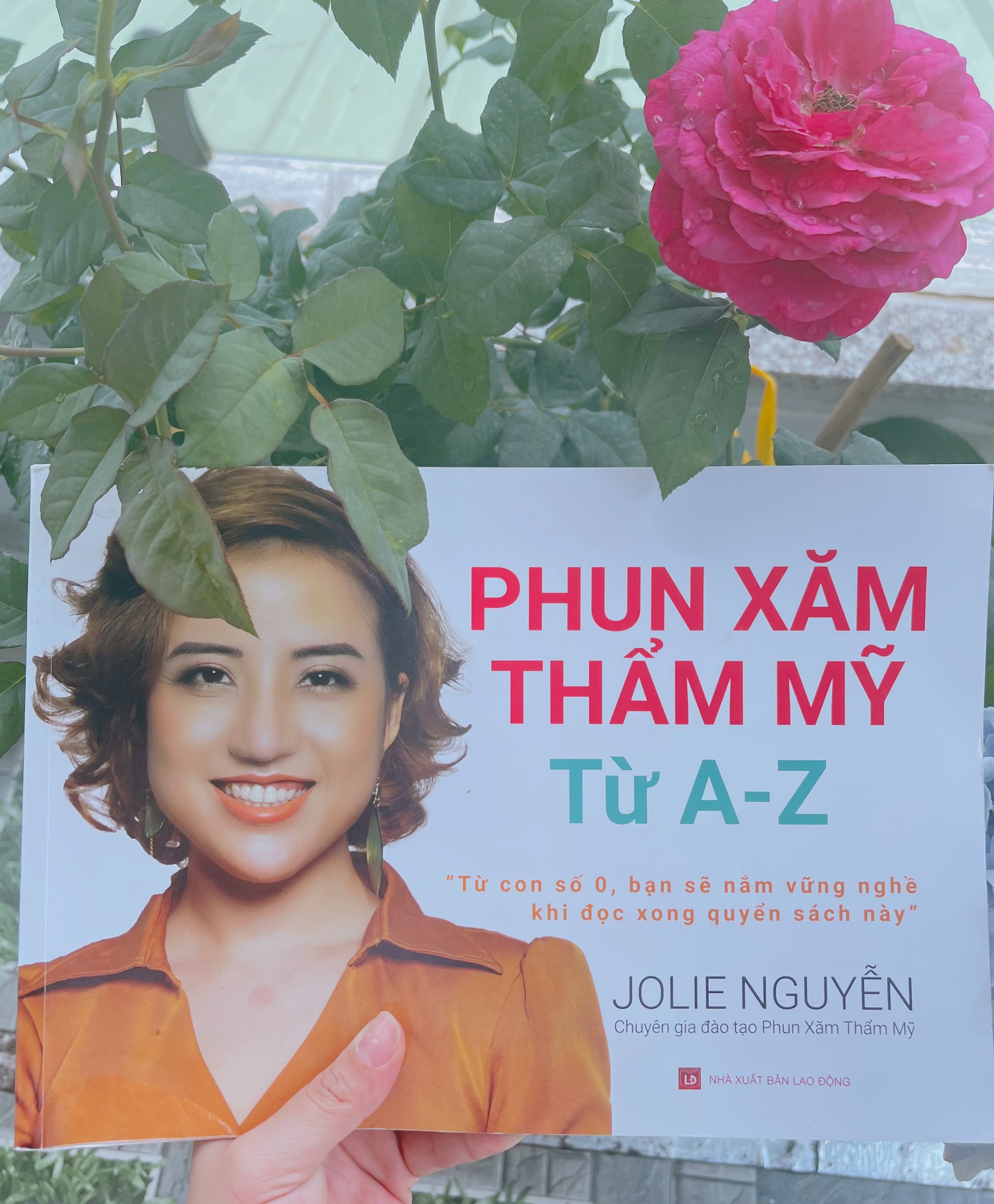 SÁCH - GIÁO TRÌNH PHUN XĂM THẨM MỸ TỪ A-Z - TỪ CON SỐ 0, BẠN SẼ NẮM VỮNG NGHỀ KHI ĐỌC XONG QUYỂN SÁCH NÀY