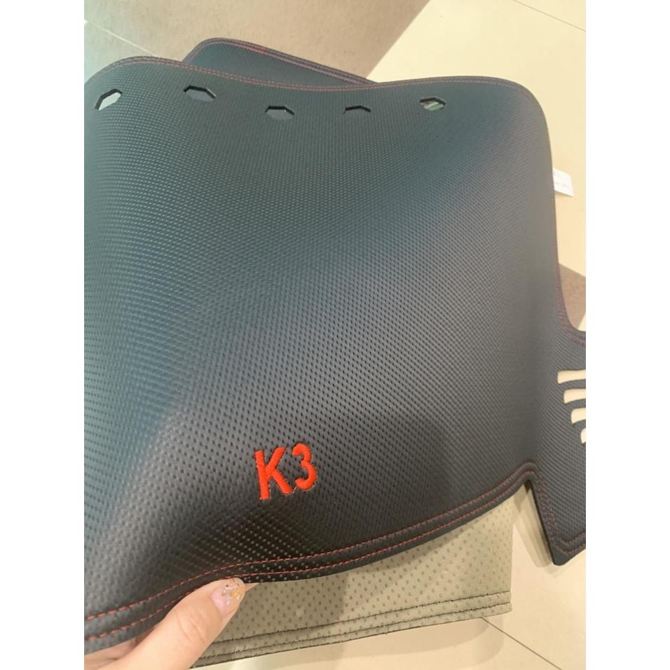 Thảm taplo xe Kia K3 2022 da carbon cao cấp