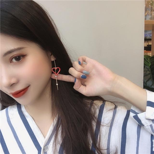 Khuyên tai xinh xắn