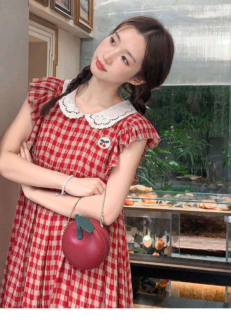 CHENGRUI Vintage búp bê cổ cherry thêu đầm mùa hè 2023 lỏng lẻo ngọt ngào thiết kế cảm giác váy sọc đỏ