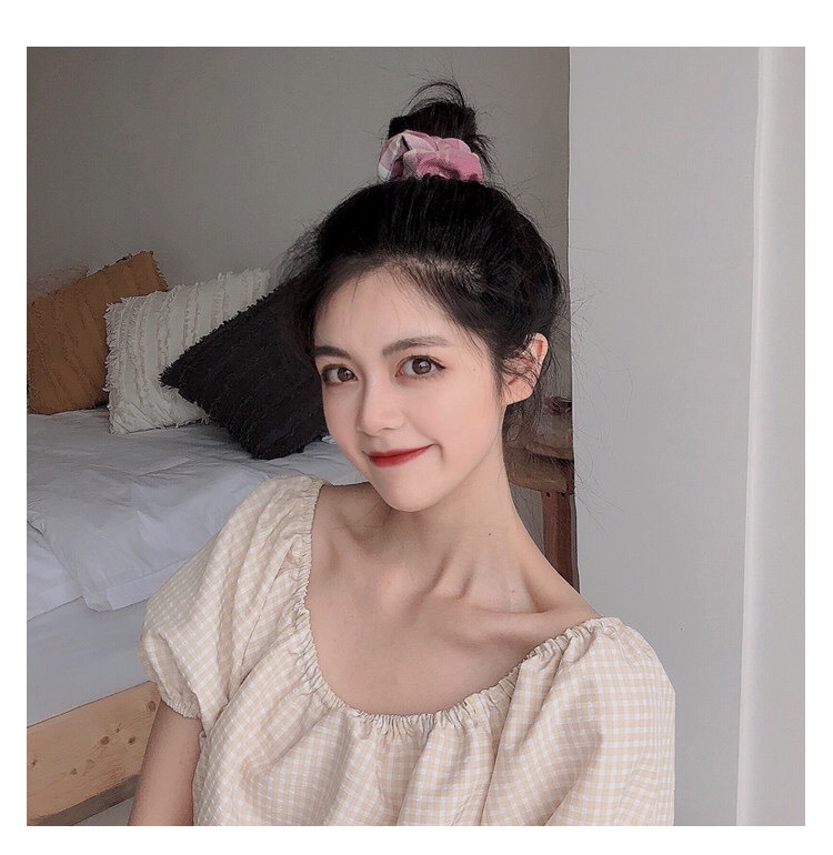 Cột tóc vải scrunchies caro xinh xắn Tatitava