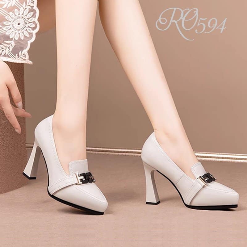Giày cao gót nữ đẹp đế vuông 9 phân hàng hiệu rosata hai màu đen trắng ro594