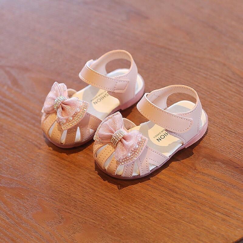 Dép sandal tập đi trẻ em phối Nơ đính đá phong cách vintage chống vấp cho bé gái mã SDB2
