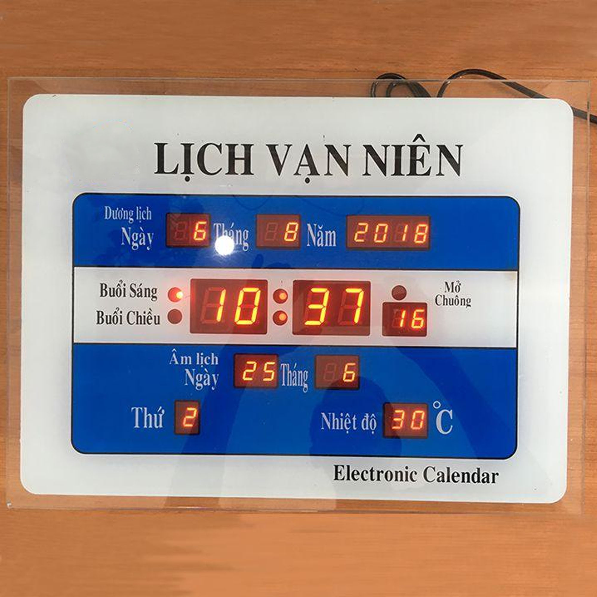 Đồng Hồ Điện Tử Lịch Vạn Niên KhoNCC Hàng Chính Hãng - Treo Tường Cắm Điện - Có Thứ Ngày Tháng - Lịch Âm và Nhiệt Độ - KLVQ-2583-DLVN