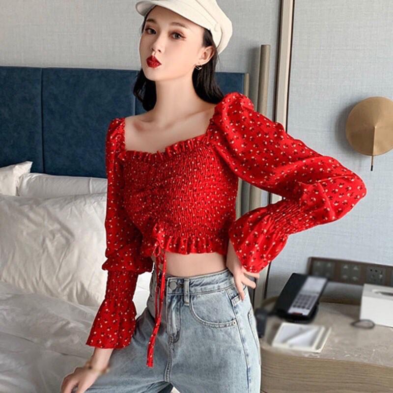 Áo croptop trễ vai rút dây hoa nhí