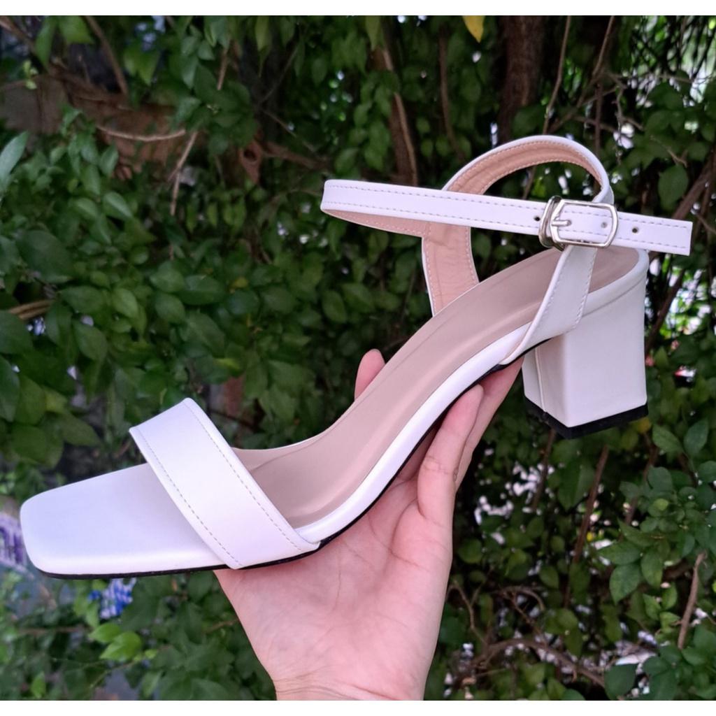 Giày sandal cao gót big size nữ 40 41 42 43 quai ngang thời trang màu đen gót vuông mũi vuông cao 5 phân