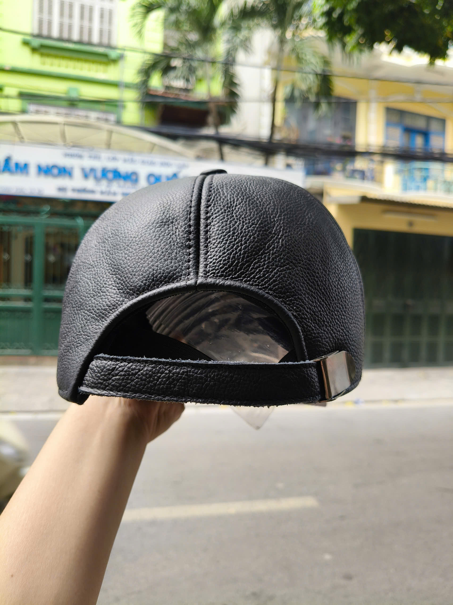 Mũ lưỡi trai nam da bò dập nổi BHY2023 Nón nam da thật có che tai. Phom cứng vừa vòng đầu 56-60cm