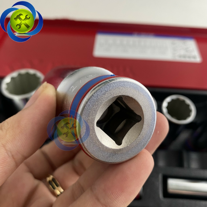 Bộ tuýp 1/2 Kingtony 4215MR 15 chi tiết loại 12 cạnh dài