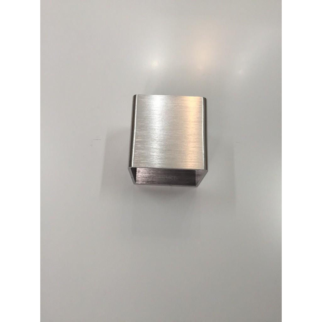 Đèn tường 2 đầu - Mắt Việt, Model: MV-W510, Công suất 5w, Ánh sáng vàng 3000k, Vỏ : Bạc.