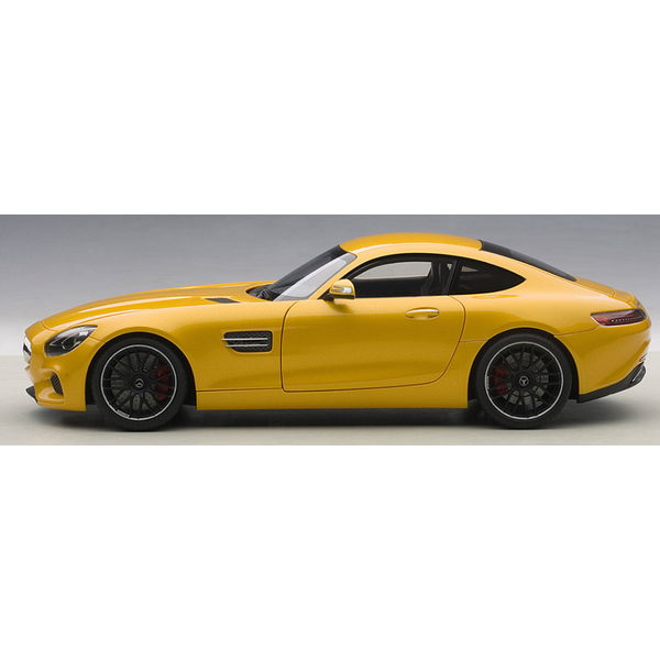 Xe Mô Hình Mercedes-Amg Gt S 1:18 Autoart - 76314 (Vàng)