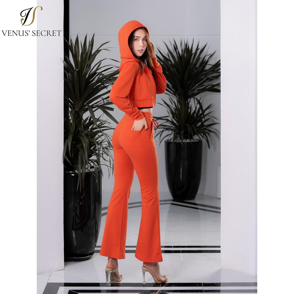 Bộ nỉ Venus' Secret áo croptop quần ống vẩy