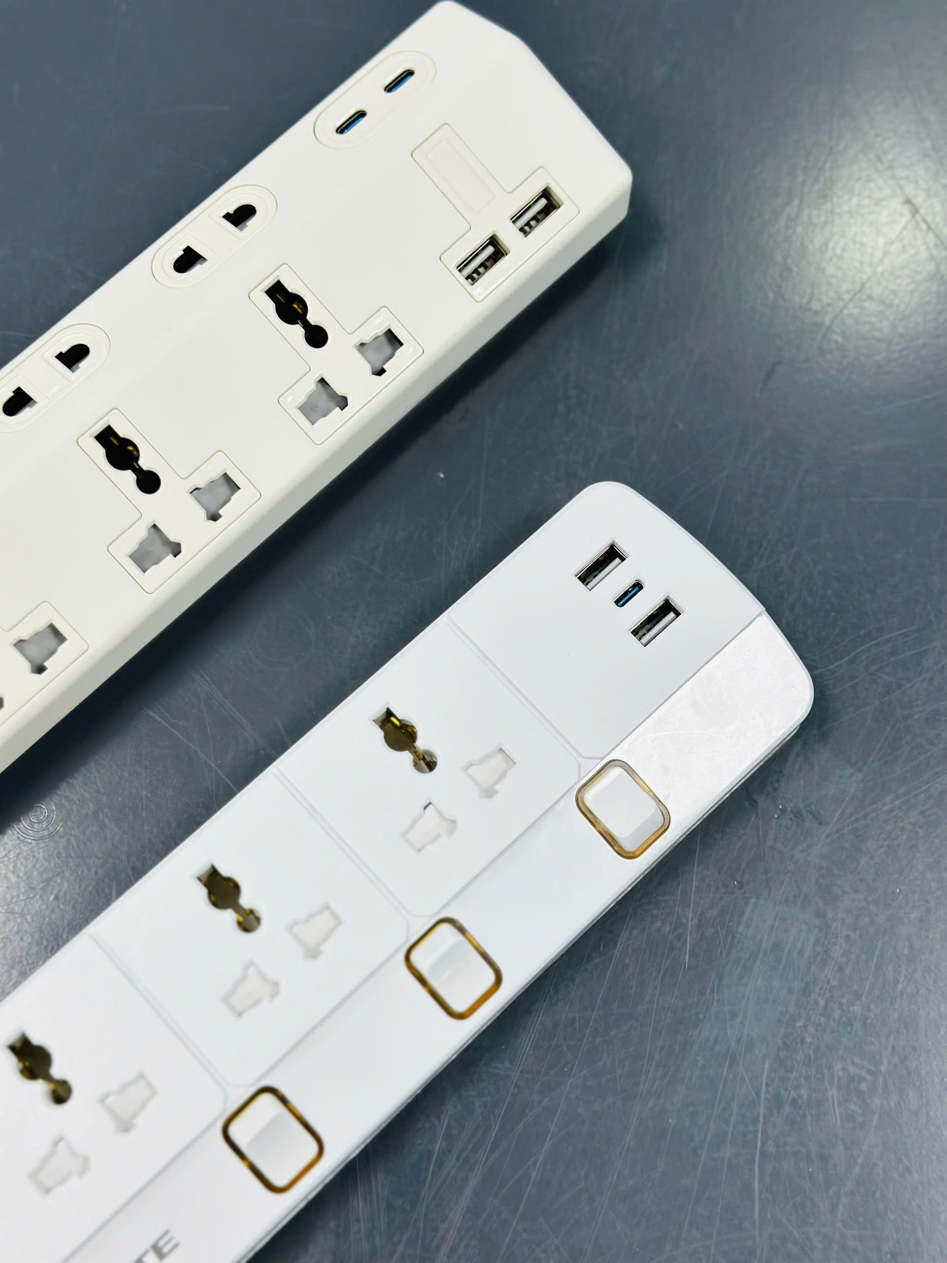 [Hàng chính hãng] Ổ cắm điện Kalite KPS03 - Công tắc đèn báo độc lập (3 phích cắm - 2 cổng Type A, 1 cổng Type C)