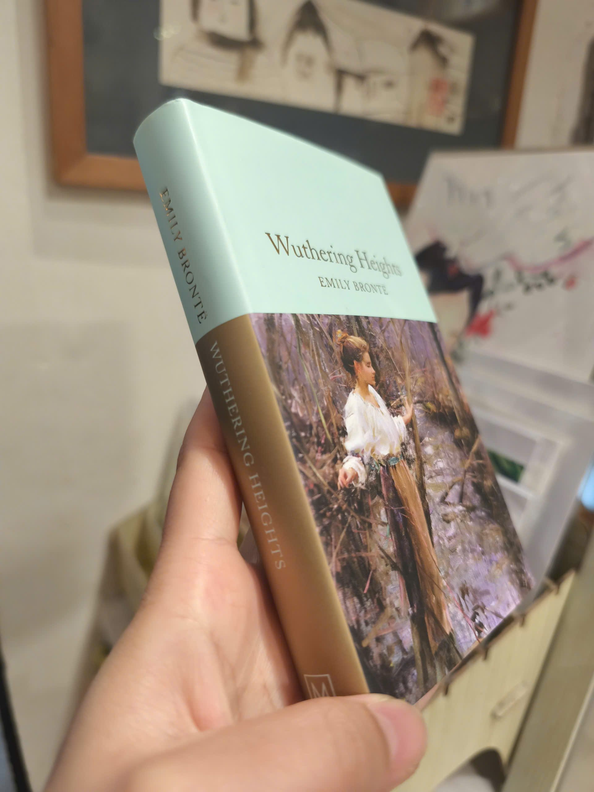 Sách - Wuthering Heights by Emily Bronte | Classics Fiction / Romance / Gothic / Ngoại văn Kinh điển