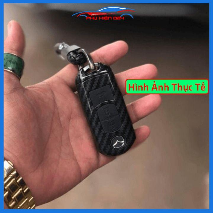 Ốp vỏ bọc chìa khóa xe Mazda CX8 sợi nhựa cacbon kèm móc treo Inox