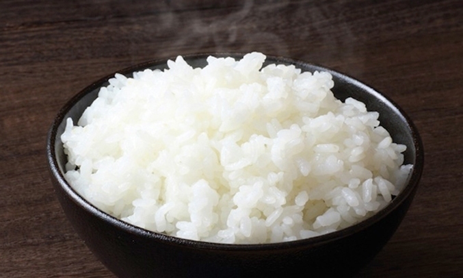 Nồi cơm điện cao tần Sharp 1.8 lít KS-IH191V-BK duy trì độ ẩm, giữ ấm tốt