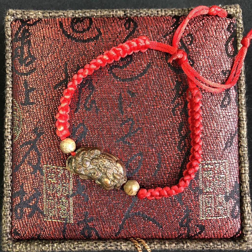 VÒNG TAY CHỈ ĐỎ MIX CHARM TRẦM HƯƠNG - TÙY CHỌN CHARM - LINH MỘC HƯƠNG