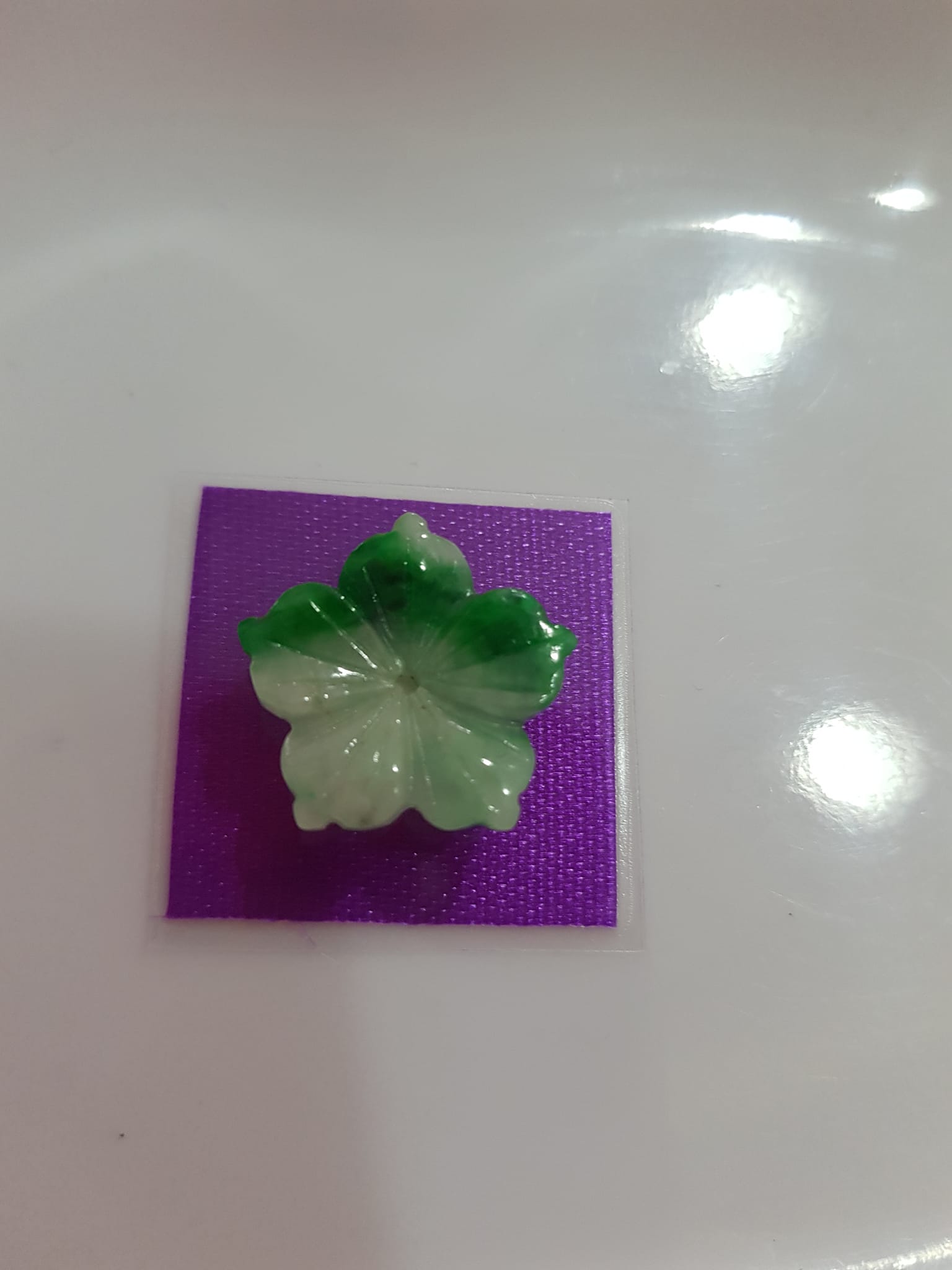 Mặt Dây Chuyền Bông Hoa Mai Mới Đẹp Trắng Xanh Lý nửa vầng trăng Size 18mm x dầy 3mm Đá cẩm thạch tự nhiên sáng bóng đẹp nữ bọc vàng đeo sang đẹp lắm ạ