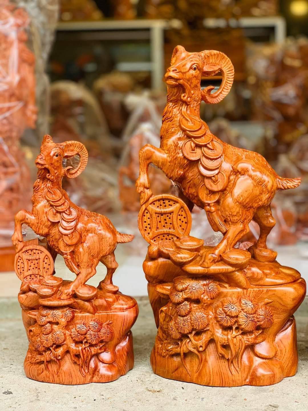 Tượng Con Dê  gỗ Hương Đá Cao 50 cm