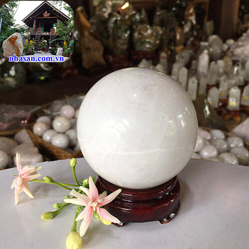 Quả cầu phong thủy đá thạch anh trắng tự nhiên QC800 nặng 510gr đường kính 7cm  – Vật phẩm phong thủy may mắn