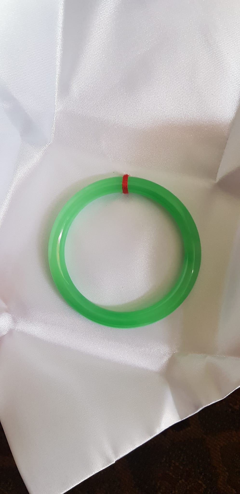 Vòng cẩm thạch Mới Lý 51mm x 7mm Vòng màu xanh tươi đều bóng đẹp nữ mệnh Mộc mệnh Hỏa mệnh Thủy ạ Nữ 50kg - 54kg đeo đẹp