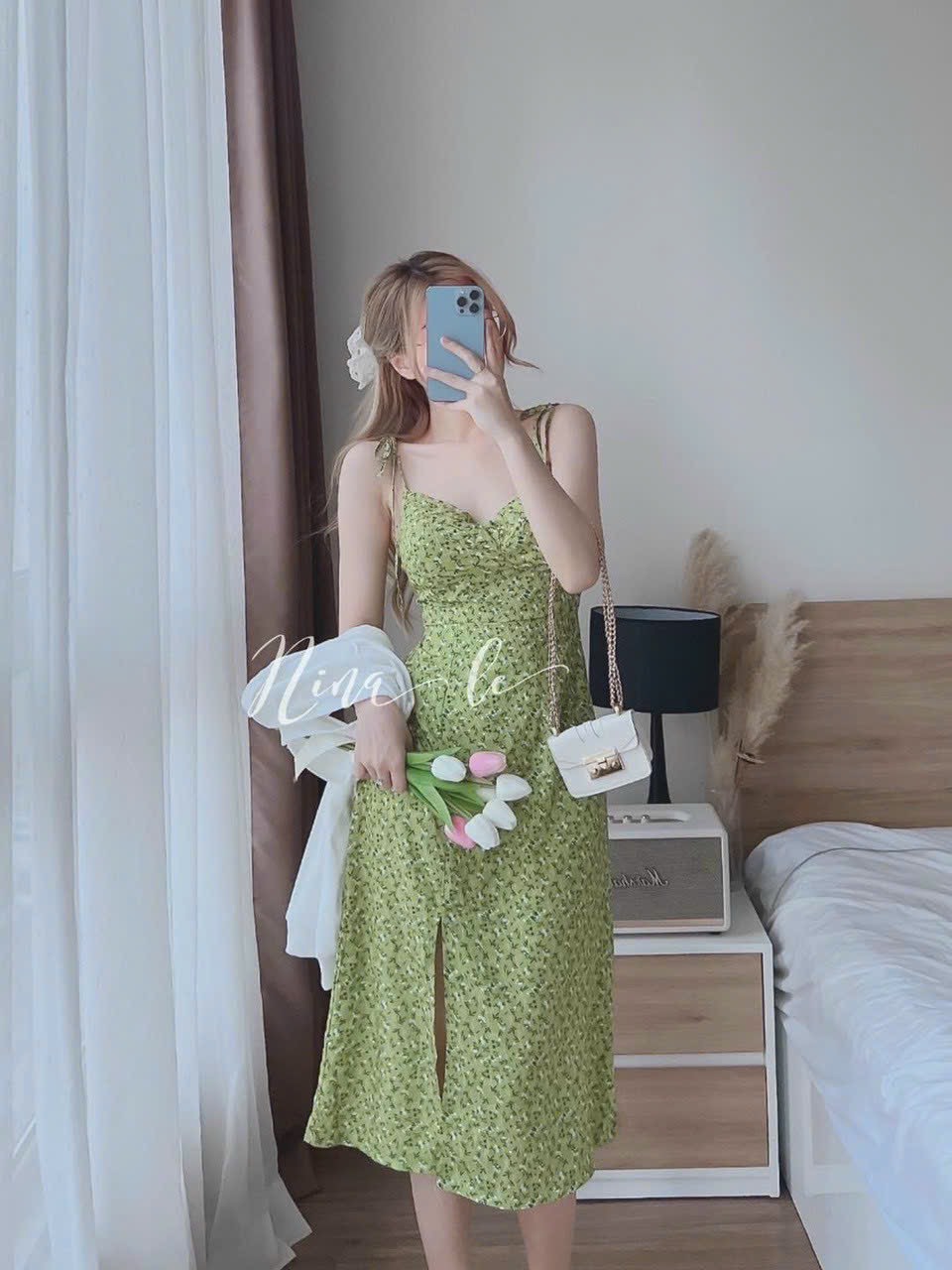 SÉT ÁO KHOÁC TĂM GÂN KÈM ĐẦM LỤA HOA MÀU Y HÌNH