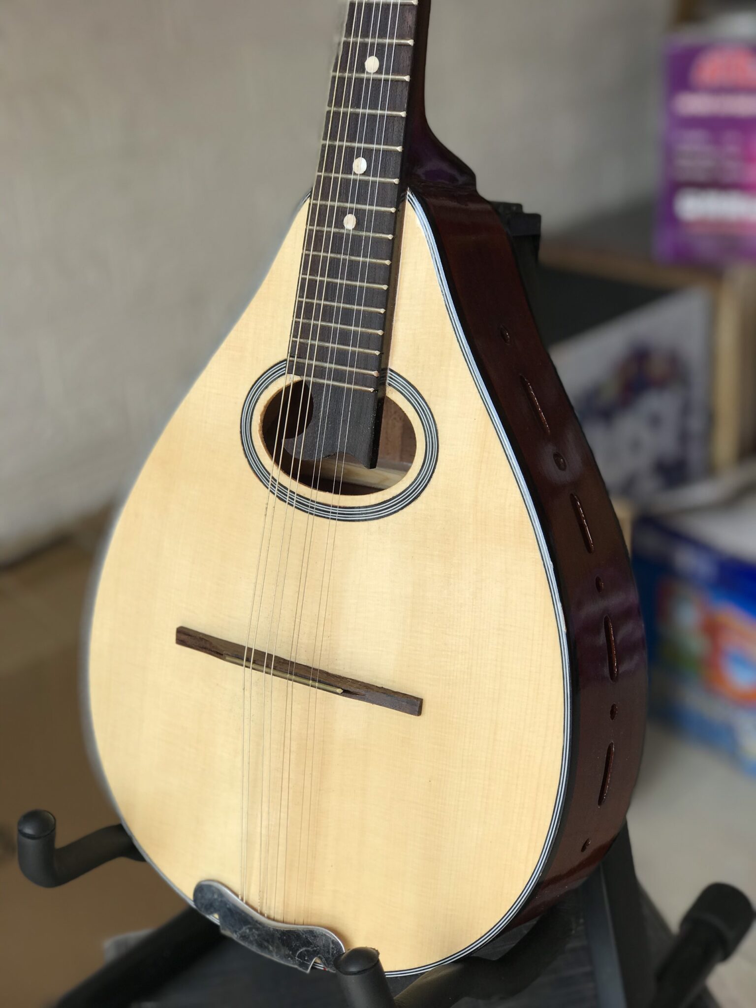 Đàn Mandolin gỗ hồng đào