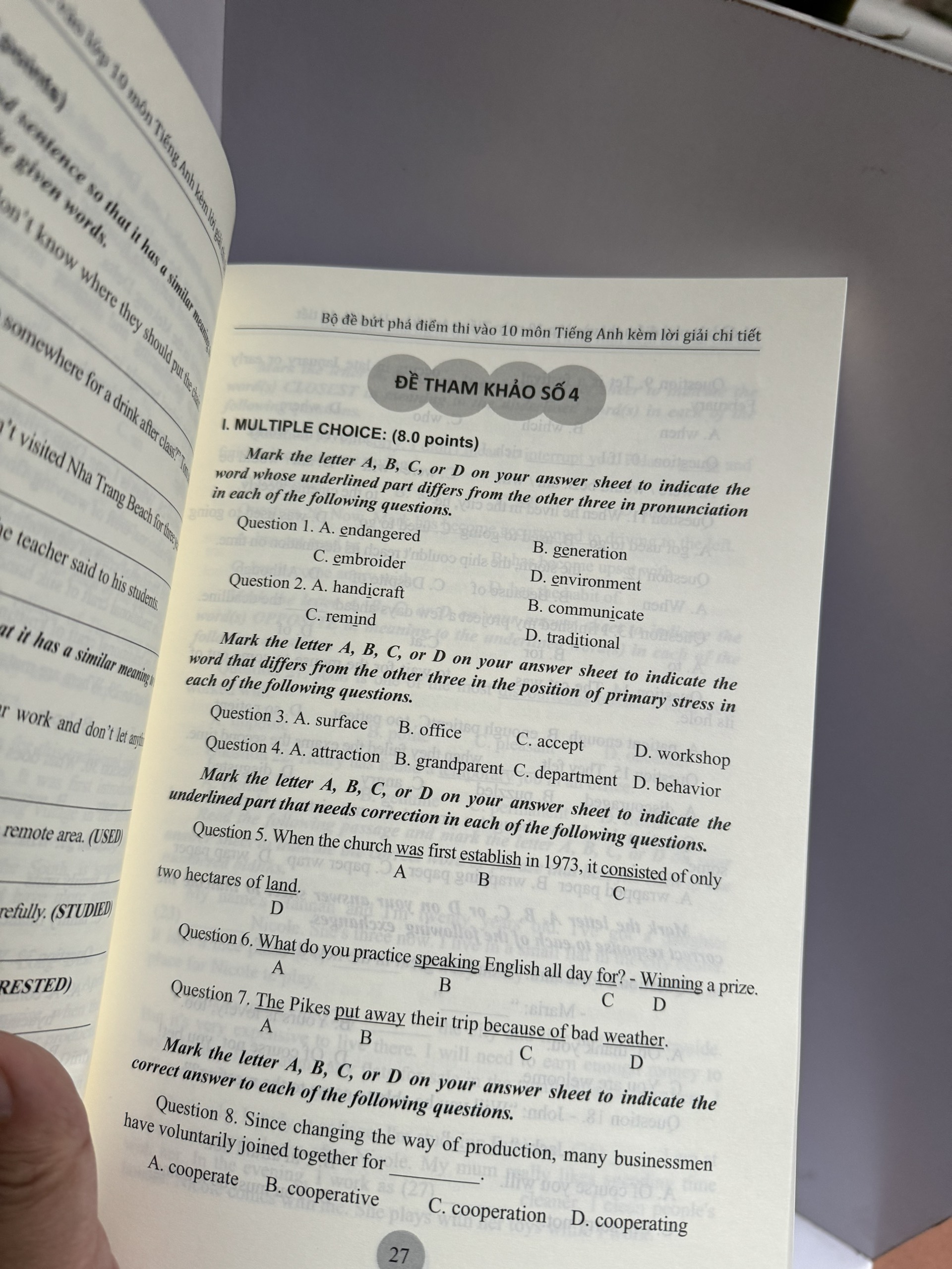 (Kèm lời giải chi tiết) Combo 2 cuốn BỘ ĐỀ BỨT PHÁ ĐIỂM THI VÀO 10 MÔN TIẾNG ANH &amp; HACK NÃO 25 ĐỀ LUYỆN THI VÀO 10 MÔN TIẾNG ANH  – Nhiều tác giả – Sputnik