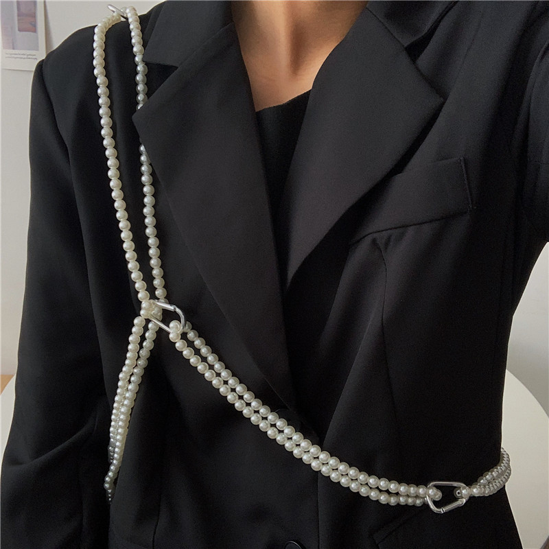 Belt xích thắt lưng body chain ngọc trai sáng bóng phối nhiều kiểu đeo mix match đồ phong cách fashion cực cool