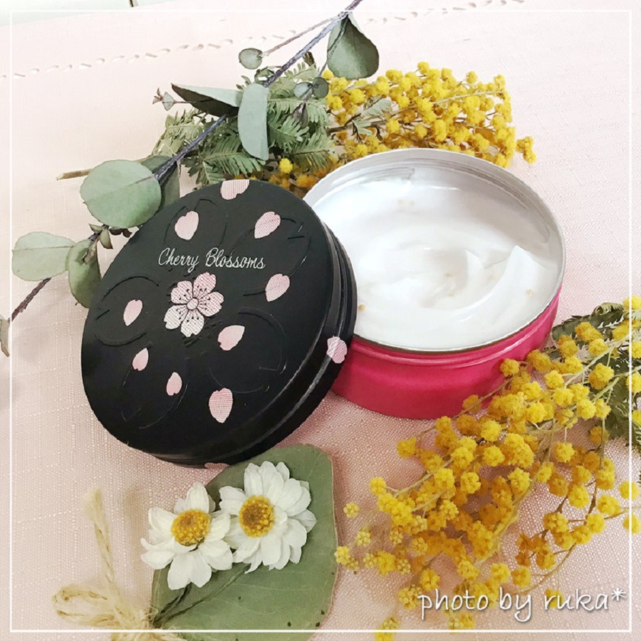 Kem dưỡng tay&dưỡng thể cao cấp Sakura Cream