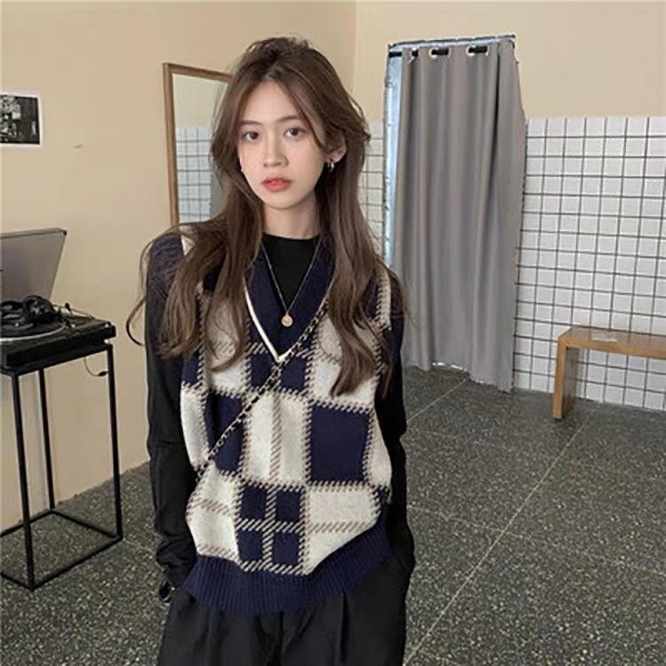 MS710 Áo gile len nữ dệt kim ô vuông cổ tim Hàn Quốc