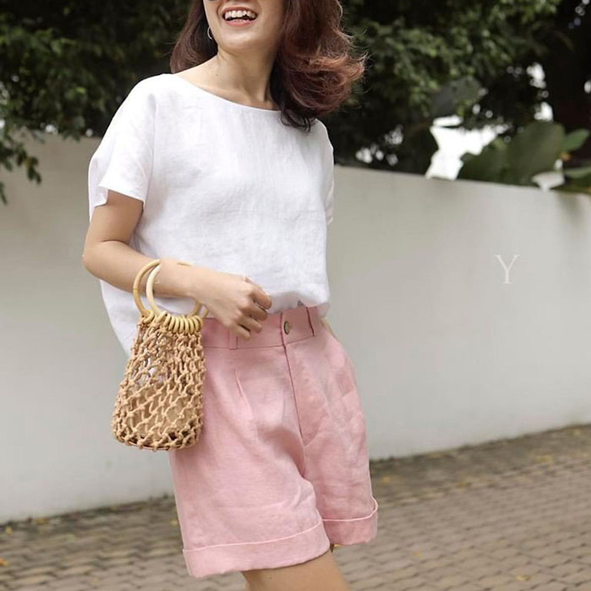 Set bộ Linen tưng premium áo tay cánh dơi form rộng trẻ trung kèm quần short - Áo trắng + Quần hồng