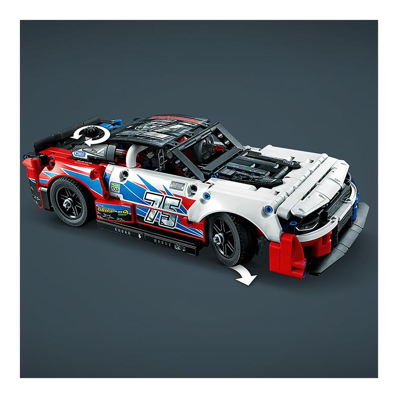 Đồ Chơi Lắp Ráp LEGO Xe Đua Nascar Chevrolet Camaro Zl1 42153